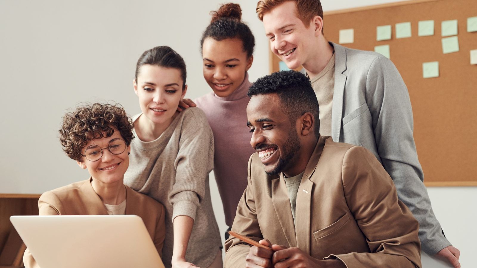 Business users running acceptance testing sessions together